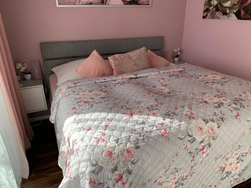 Krejcarek Garden Apartment Прага Экстерьер фото