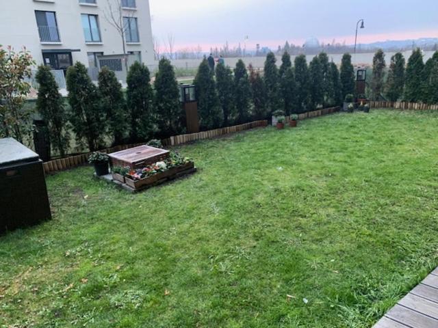 Krejcarek Garden Apartment Прага Экстерьер фото