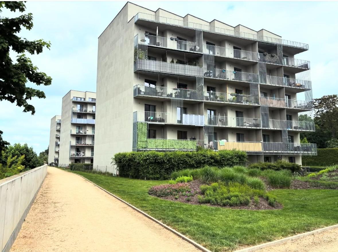 Krejcarek Garden Apartment Прага Экстерьер фото